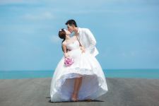 Love Kissing Wallpaper Free Download